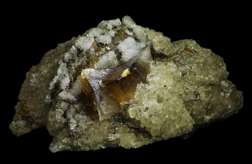 Calcite<br />Jalgaon District, Maharashtra, India<br />100 x 75 x 55 mm<br /> (Author: Rob Schnerr)