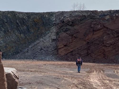 Offset at the fault line of the Holyoke range. (Author: vic rzonca)