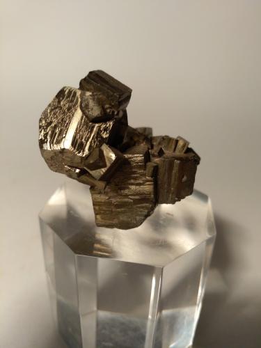 Pyrite<br />Mina Gavorrano, Gavorrano, Provincia Grosseto, Toscana, Italia<br />33 x 32 mm<br /> (Author: Sante Celiberti)