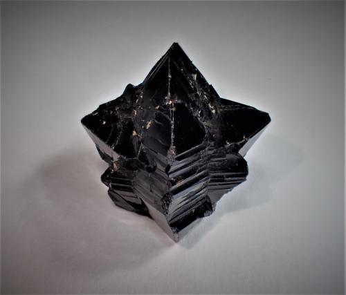 Cassiterite<br />Cinovec/Zinnwald, Erzgebirge, Krusné Hory Mts., Ústí Region, Bohemia, Czech Republic<br />33 mm x 32 mm x 20 mm<br /> (Author: Don Lum)