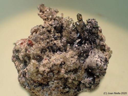 Fluorapatito<br />Minas Nuestra Señora del Carmen, La Celia, Jumilla, Comarca Altiplano, Región de Murcia (Murcia), España<br />4 x 4 cm<br /> (Autor: Joan Niella)