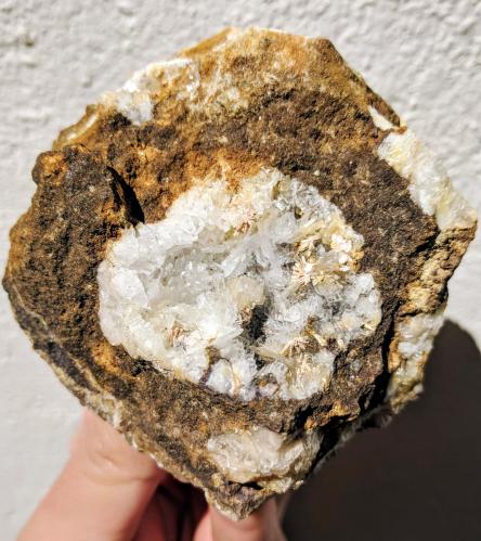 Barita, Fluorcalcioroméita<br />Santa Matilde cut, Berja mining group, Las Herrerías, Almagrera Range, Cuevas del Almanzora, Comarca Levante Almeriense, Almería, Andalusia, Spain<br />6,5 x 7,0 cm.<br /> (Autor: Carles)