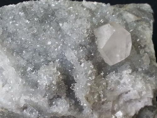 Calcite on Quartz<br />Cangchuanlong #1 tunnel (construction site), Jianyang, Nanping Prefecture, Fujian Province, China<br /><br /> (Author: Volkmar Stingl)