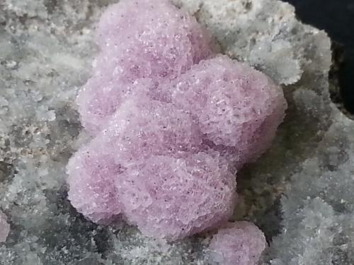 Fluorite on Calcite and Quartz<br />Shangmei tunnel (construction site), Dongji, Chengsun, Wuyishan, Nanping Prefecture, Fujian Province, China<br />7 x 5 cm<br /> (Author: Volkmar Stingl)