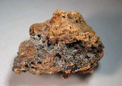 Smithsonita<br />Infern Mine, Puig d'en Perals, Sant Joan de Palamós, Palamós, Comarca Baix Empordà, Gerona / Girona, Catalonia / Catalunya, Spain<br />Medida: 7,9 x 5,6 x 5,2 cms<br /> (Autor: Joan Martinez Bruguera)