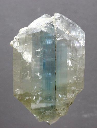 Euclasa<br />Rio Grande do Norte, Brasil<br />15x20mm<br /> (Autor: Ramon A  Lopez Garcia)