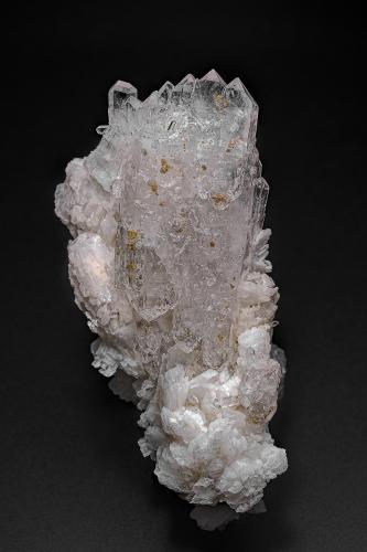 Quartz, Orthoclase (variety adularia)<br />Hamilton Hill Mine, Jessieville, Garland County, Arkansas, USA<br />8.9 x 4.3 cm<br /> (Author: am mizunaka)