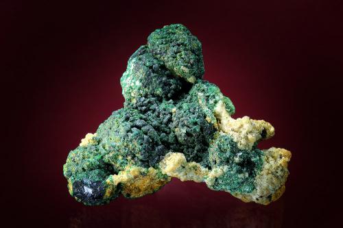 Malachite pseudomorph Cuprite crystals<br />Andrássy I Mine, Rudabányai Mountains, Rudabánya, Borsod-Abaúj-Zemplén, Hungary<br />33 x 30 mm<br /> (Author: Gerhard Brandstetter)