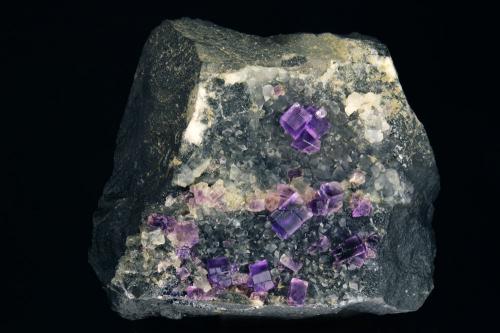 Fluorite<br />Knappengraben, Oberlaussa, Sankt Gallen, Liezen District, Styria/Steiermark, Austria<br />35 x 32 mm<br /> (Author: Gerhard Brandstetter)