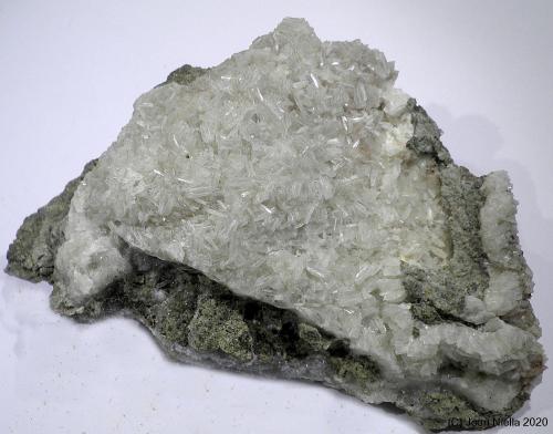 Prehnita<br />Gerri de la Sal, Baix Pallars, Comarca Pallars Sobirà, Lérida / Lleida, Cataluña / Catalunya, España<br />7 x 5 cm<br /> (Autor: Joan Niella)