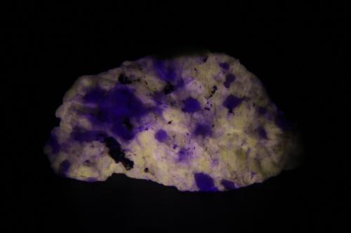 Diopside<br />Grenville, Grenville-sur-la-Rouge, Argenteuil RCM, Laurentides, Québec, Canada<br />46mm x 26mm x 20mm<br /> (Author: Firmo Espinar)