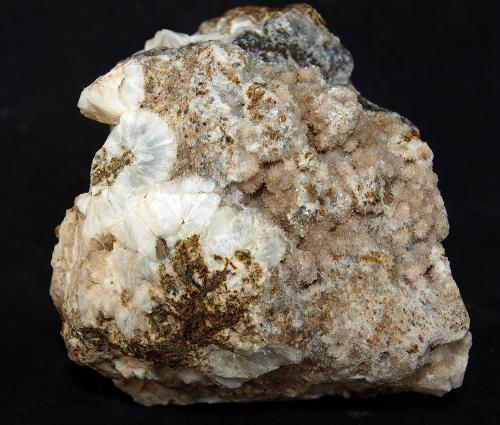 Prehnita<br />Cantera La Mola de Pedres Negres, Canelles, Serra d'Oltà, Benissa, Comarca Marina Alta, Alicante / Alacant, Comunidad Valenciana / Comunitat Valenciana, España<br />7 x 6.5 cm<br /> (Autor: Pedro Antonio)