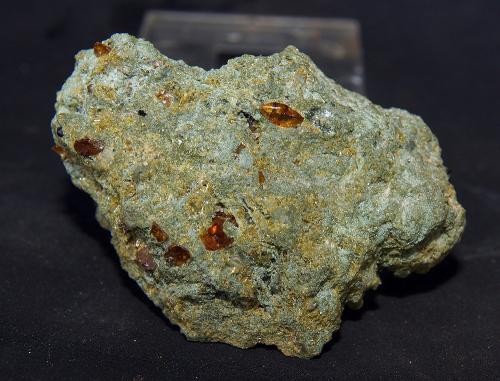 Titanita<br />Sierra y Lomas Quarry (Los Serranos Quarry), Cabezo Negro, Albatera, Comarca Vega Baja del Segura, Alicante / Alacant, Valencian Community / Comunitat Valenciana, Spain<br />5 x 4 cm<br /> (Autor: Pedro Antonio)