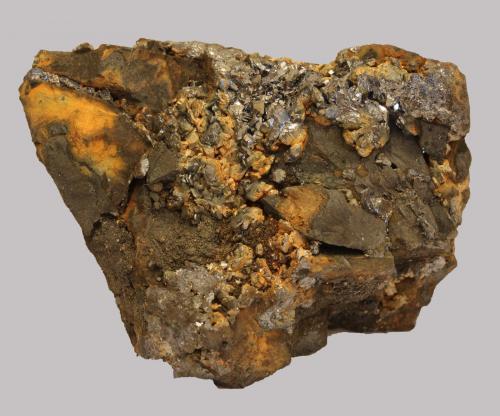 Chalcocita (Calcosina)<br />Las Cruces Mine, fase 6, levels 130-135, ↓175 m., Gerena-Guillena-Salteras, Comarca Sierra Norte, Seville, Andalusia, Spain<br />5,7 x 4,3 cm.<br /> (Autor: Carles)