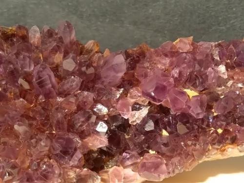 Quartz (variety amethyst)<br />Vetulonia, Castiglione della Pescaia, Grosseto Province, Tuscany, Italy<br />16,5 x 4 cm<br /> (Author: Sante Celiberti)