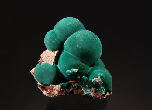 Malachite<br />Morenci Mine, Northwest Extension, Morenci, Copper Mountain District, Shannon Mountains, Greenlee County, Arizona, USA<br />4.1 cm x 4.2 cm<br /> (Author: Michael Shaw)