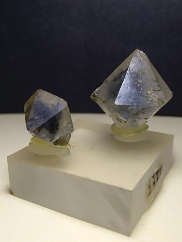 Quartz<br />Abbadia San Salvatore, Siena Province, Tuscany, Italy<br />21 x 21 mm; 15 x 14 mm<br /> (Author: Sante Celiberti)