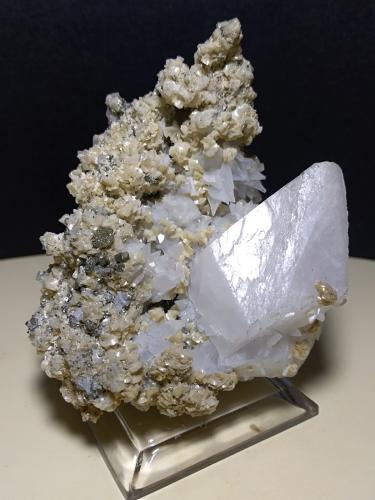Calcite, Anhydrite, Dolomite, Pyrite<br />Campiano Mine, Montieri, Grosseto Province, Tuscany, Italy<br />66 x 61 mm<br /> (Author: Sante Celiberti)