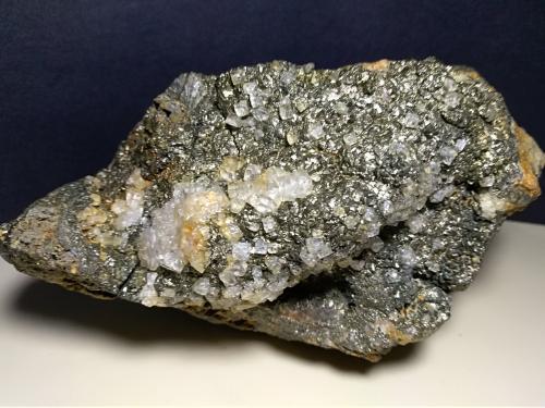 Marcasita, Fluorita<br />Monte Labbro Mine, Amiata Mountain, Santa Fiora, Grosseto Province, Tuscany, Italy<br />142 x 80 mm<br /> (Autor: Sante Celiberti)