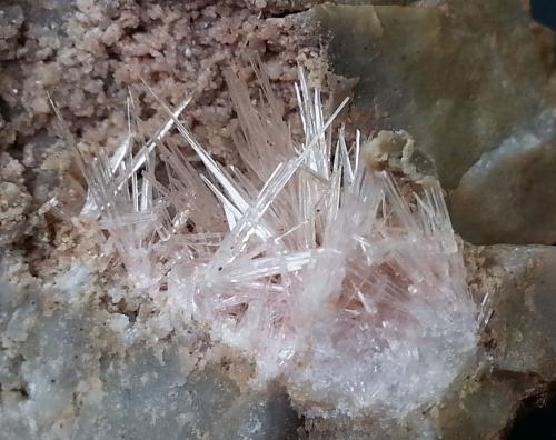 Aragonite<br />Hörndlinger Graben, Hochfilzen, Kitzbühel District, North Tyrol, Tyrol/Tirol, Austria<br />5,5 x 4 cm<br /> (Author: Volkmar Stingl)
