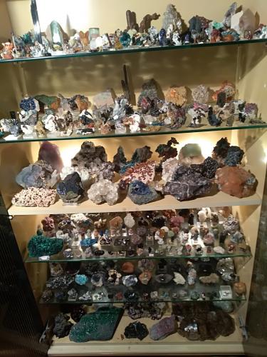 One of my showcases of world-wide minerals. Specimens don’t make their figure because of the overcrowding. (Author: Sante Celiberti)