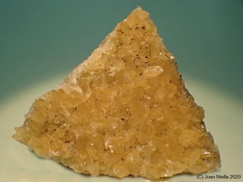 Calcita<br />Yacimiento Los Ramírez, Los Ramírez, Ulea, Comarca Valle de Ricote, Región de Murcia (Murcia), España<br />9 x 7 cm<br /> (Autor: Joan Niella)