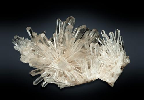 Quartz<br />Municipio La Belleza, Provincia Vélez, Departamento Santander, Colombia<br />9,9 x 5,8 x 4,3 cm<br /> (Author: Bergur_E_Sigurdarson)