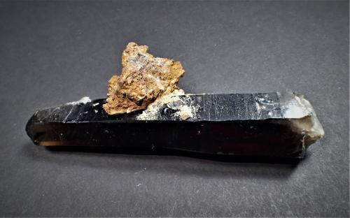Quartz (variety smoky quartz, variety dauphine law twin), Goethite after Siderite<br />Lake George, Park County, Colorado, USA<br />84 mm x 32 mm 26 mm<br /> (Author: Don Lum)