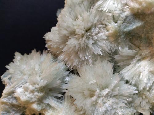 Aragonite (variety Sr rich aragonite), Calcite<br /><br />14 x 13 cm<br /> (Author: Sante Celiberti)