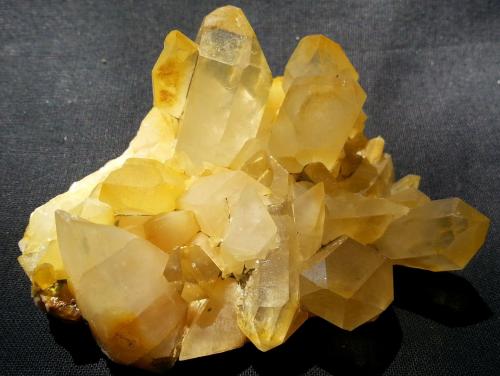 Quartz, Calcite<br />Fendels Gorge, Ried im Oberinntal, Landeck District, North Tyrol, Tyrol/Tirol, Austria<br />6 x 5 cm<br /> (Author: Volkmar Stingl)