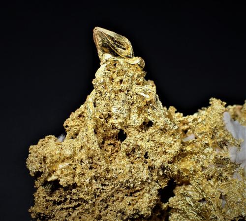 Gold<br />Eagle's Nest Mine, Sage Hill, Michigan Bluff District, Placer County, California, USA<br />77 mm x  53 mm<br /> (Author: Don Lum)