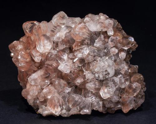 Calcite with Hematite inclusions<br />Bigrigg Mine, Bigrigg, West Cumberland Iron Field, former Cumberland, Cumbria, England / United Kingdom<br />Specimen size: 7.9 × 6.2 × 2.7 cm / main crystal size: 1.7 × 1 cm<br /> (Author: Jordi Fabre)