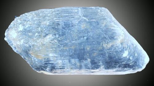 Yeso<br />Domeño, Comarca Los Serranos, Valencia / València, Comunidad Valenciana / Comunitat Valenciana, España<br />55 x 27 x 14 mm.<br /> (Autor: José Luis Zamora)