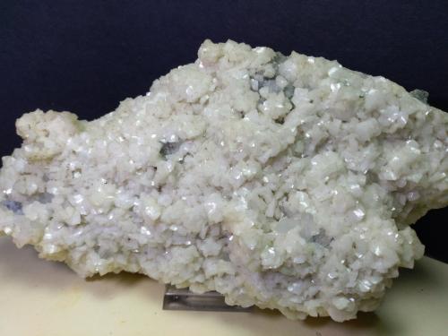 Dolomite, Quartz<br />Mina Campiano, Montieri, Provincia Grosseto, Toscana, Italia<br />21,5 x 11,5 cm<br /> (Author: Sante Celiberti)