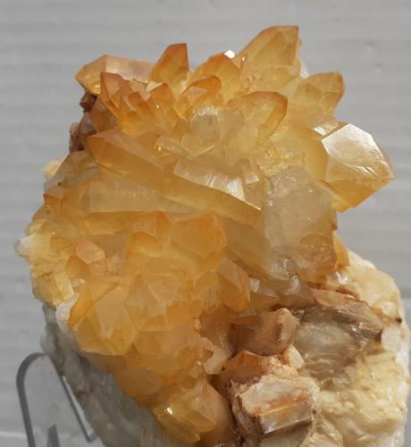 Quartz<br />Cañon Fendels, Ried im Oberinntal, Distrito Landeck, Tirol Norte, Tirol, Austria<br />15 x 8 x 7 cm<br /> (Author: Volkmar Stingl)