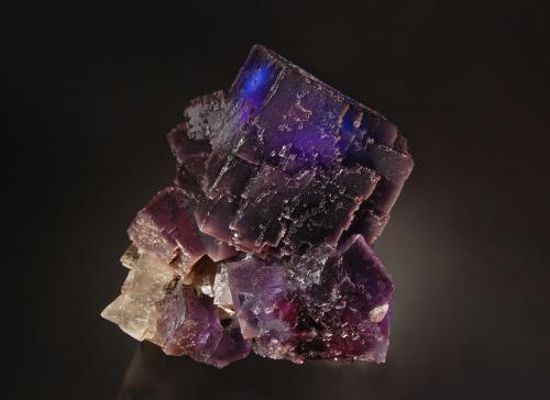 Fluorite<br />Gaskins Mine, Empire Sub-District, Pope County, Illinois, USA<br />6.5 x 8.5 x 9.5 cm<br /> (Author: Michael Shaw)