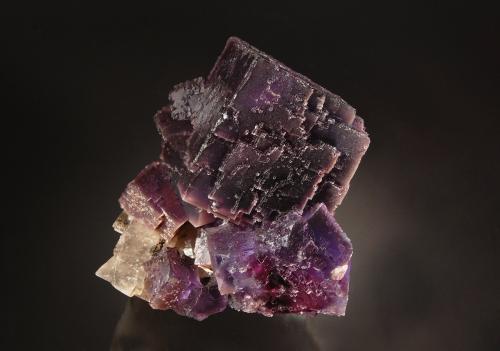 Fluorite<br />Gaskins Mine, Empire Sub-District, Pope County, Illinois, USA<br />6.5 x 8.5 x 9.5 cm<br /> (Author: Michael Shaw)