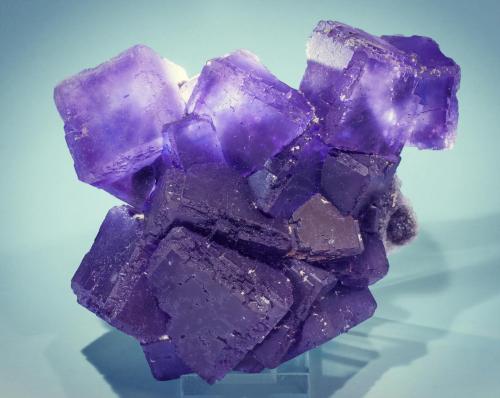 Fluorite<br />La Viesca Mine, La Collada mining area, Huergo, Siero, Comarca Oviedo, Principality of Asturias (Asturias), Spain<br />Specimen size: 13.4 cm × 9.8 cm × 6.5 cm / main crystal size: 4.3 cm × 4.1 cm<br /> (Author: Jordi Fabre)