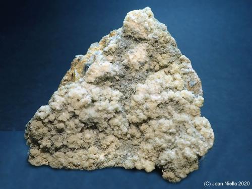 Aluminita<br />Somma-Vesuvius Complex, Metropolitan City of Naples, Campania, Italy<br />5 x 5 cm<br /> (Autor: Joan Niella)