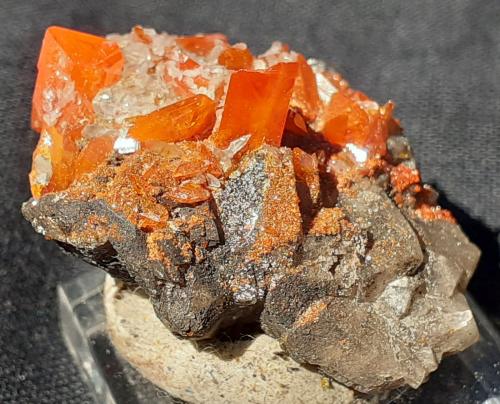 Wulfenite<br />Pure Potential Mine, Silver District, Trigo Mountains, La Paz County, Arizona, USA<br />2,5 x 2,5 cm<br /> (Author: Volkmar Stingl)