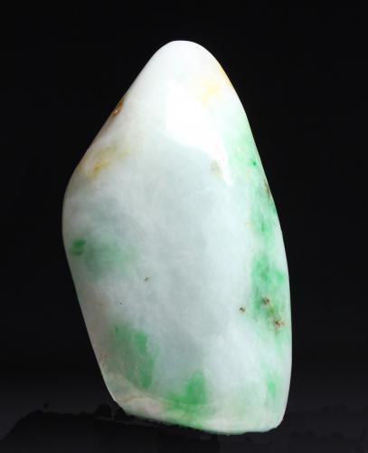 Jadeita<br />Lonkin, Hpakant-Tawmaw, Hpakant, Distrito Mohnyin, Estado Kachin, Myanmar (Burma)<br />20x40 mm<br /> (Autor: Ramon A  Lopez Garcia)