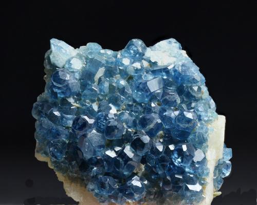 Fluorapatito<br />Pegmatita Alto do Giz, Equador, Parelhas, Caicó, Rio Grande do Norte, Brasil<br />30x30 mm<br /> (Autor: Ramon A  Lopez Garcia)