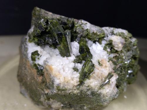 Epidote<br />Isola del Giglio, Grosseto Province, Tuscany, Italy<br />50 x 43 mm<br /> (Author: Sante Celiberti)