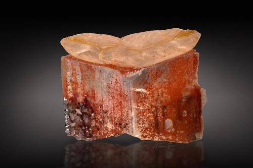 Calcite<br />Iraí, Alto Uruguai region, Rio Grande do Sul, Brazil<br />32 mm<br /> (Author: Gail)