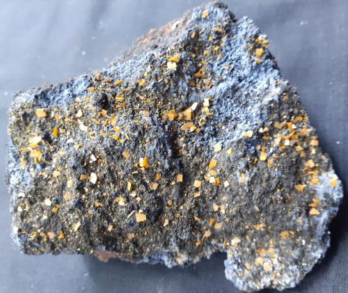 Wulfenite<br />Mina Whim Creek Copper, Arroyo Whim, Condado Roebourne, Australia Occidental, Australia<br />8,5 x 6 cm<br /> (Author: Volkmar Stingl)