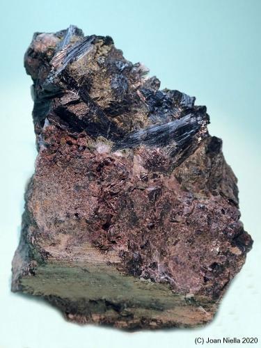 Ferro-pargasita<br />Corta Mercedes, Minas de Cala, Cala, Comarca Sierra de Huelva, Huelva, Andalucía, España<br />6 x 8 cm<br /> (Autor: Joan Niella)