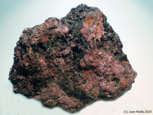 Libethenita<br />Mina Miguel Vacas, Freguesías Pardais y Conceição, Vila Viçosa, Distrito Évora, Província Alentejo Central, Región Alentejo, Portugal<br />6 x 6 cm<br /> (Autor: Joan Niella)