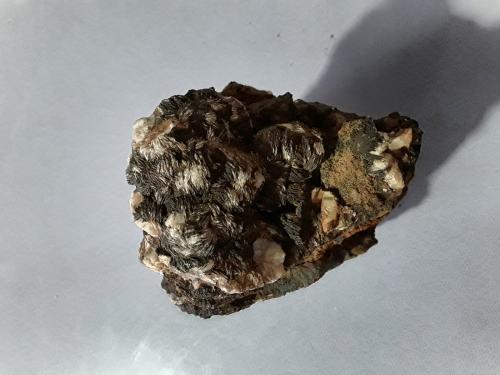 Barita y Siderita<br />Mi Marujita Mine, Cabezo de las Norias, De Enmedio Range, Puerto Lumbreras, Comarca Alto Guadalentín, Region of Murcia (Murcia), Spain<br />10cm X 10cm<br /> (Autor: Luis Trigueros)