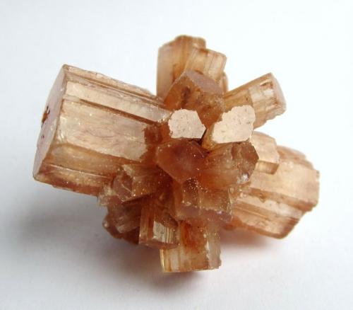 Aragonite<br />Sefrou, Sefrou Province, Fès-Boulemane, Morocco<br />Specimen size 3,5 cm<br /> (Author: Tobi)