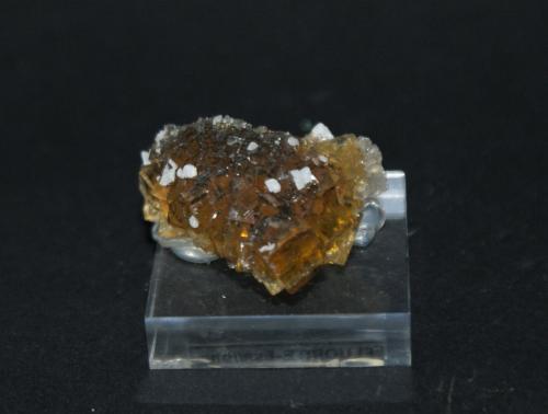 Fluorite and minor Baryte<br />Moscona Mine, El Llano, Solís, Corvera de Asturias, Comarca Avilés, Principality of Asturias (Asturias), Spain<br />4 cm<br /> (Author: Philippe Durand)